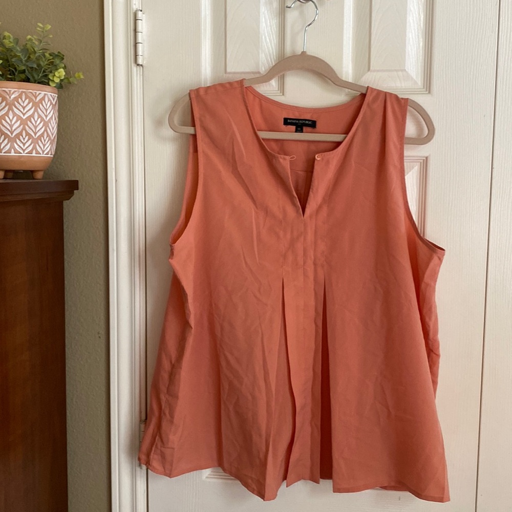 Banana Republic Flowy Blouse in light coral sz XL